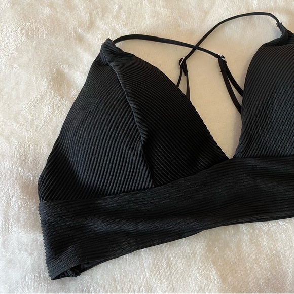 H&M Triangle Bikini Top - Picture 5 of 8